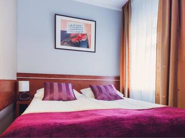 Фото номера Улучшенный двухместный номер с 1 кроватью Отель Hotel Chmielna Warsaw г. Варшава 8