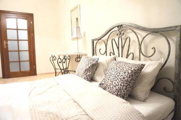 Фото номера Апартаменты с 2 спальнями - Świętojańska Street, 17 Апартаменты AAA Stay Apartments Old Town Warsaw I г. Варшава 2