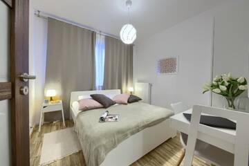 Фото номера Улучшенные апартаменты Апартаменты Kazou Residence г. Варшава 13