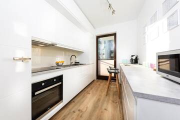 Фото номера Улучшенные апартаменты Апартаменты Kazou Residence г. Варшава 4
