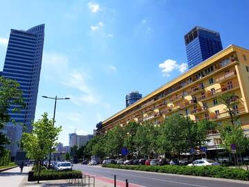 Фото номера Люкс с кроватью размера «king-size» и балконом Апартаменты Premium Key-Apartaments Śródmieście г. Варшава 14