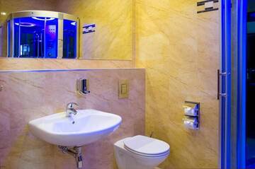 Фото номера Одноместный номер Отель Hotel Holiday Park г. Варшава 3