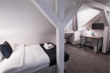 Фото номера Одноместный номер Отели типа «постель и завтрак» MarcoPolo House г. Варшава 5