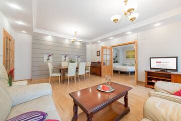 Фото номера Апартаменты с 3 спальнями - Tamka, 16 Апартаменты P&amp;O Apartments Powiśle г. Варшава 3