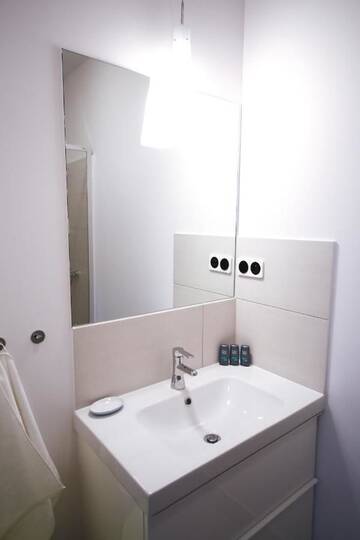 Фото номера Трехместный номер с душем Хостелы Sport Hostel г. Варшава 5