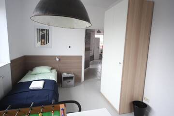 Фото номера Двухместный номер с 2 отдельными кроватями и балконом Хостелы Sport Hostel г. Варшава 9