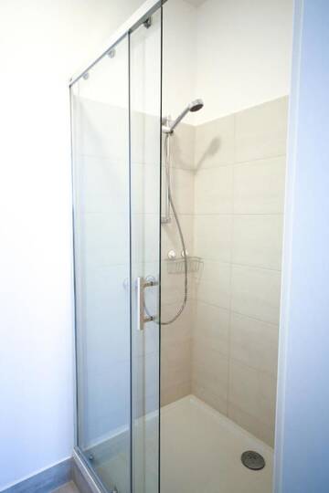 Фото номера Трехместный номер с душем Хостелы Sport Hostel г. Варшава 9