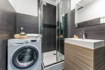 Фото номера Апартаменты с 2 спальнями (ул. Niska, 17) Апартаменты P&amp;O Apartments Rondo Radosława г. Варшава 16