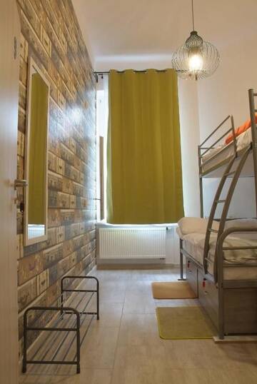 Фото номера Двухместный номер с 1 кроватью и общей ванной комнатой Хостелы Hostel Lwowska 11 г. Варшава 7