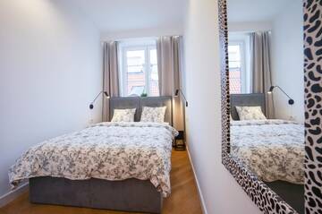 Фото номера Three-Bedroom Apartment - 11 Stara Street Апартаменты AAA STAY Premium Apartments Old Town Warsaw г. Варшава 4