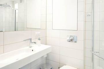 Фото номера Апартаменты с балконом Апартаменты Lovely Sunny Flat in City Center г. Варшава 42