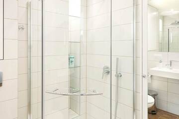 Фото номера Апартаменты с балконом Апартаменты Lovely Sunny Flat in City Center г. Варшава 32