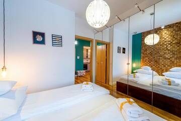 Фото номера Улучшенные апартаменты Апарт-отели GO Apartments г. Варшава 14