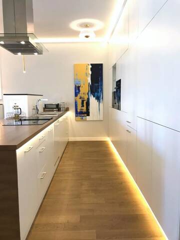 Фото номера Luxury 3 Bedroom SIGNATURE Suite with Main Market Square view (175m2) Апарт-отели MONDRIAN Luxury Suites UNESCO Old Town г. Варшава 16