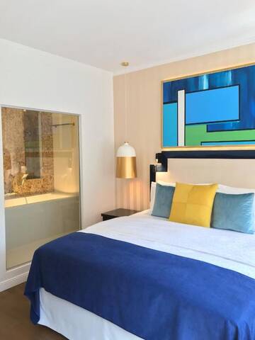 Фото номера Luxury 3 Bedroom SIGNATURE Suite with Main Market Square view (175m2) Апарт-отели MONDRIAN Luxury Suites UNESCO Old Town г. Варшава 10