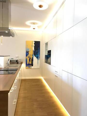 Фото номера Luxury 3 Bedroom SIGNATURE Suite with Main Market Square view (175m2) Апарт-отели MONDRIAN Luxury Suites UNESCO Old Town г. Варшава 11
