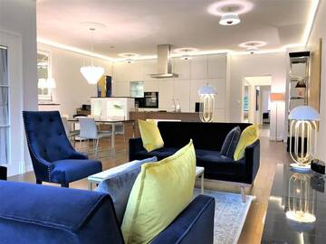 Фото номера Luxury 3 Bedroom SIGNATURE Suite with Main Market Square view (175m2) Апарт-отели MONDRIAN Luxury Suites UNESCO Old Town г. Варшава 8
