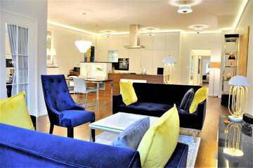 Фото номера Luxury 3 Bedroom SIGNATURE Suite with Main Market Square view (175m2) Апарт-отели MONDRIAN Luxury Suites UNESCO Old Town г. Варшава 12