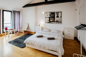 Фото номера Двухместный номер с 1 кроватью и балконом Проживание в семье Green Wood Apartment Stara Ochota г. Варшава 15