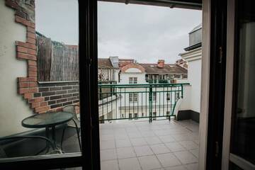 Фото номера Двухместный номер с 1 кроватью и балконом Проживание в семье Green Wood Apartment Stara Ochota г. Варшава 21