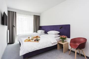 Фото номера Двухместный номер с 1 кроватью Отель Platinum Hotel&amp;Residence Wilanów г. Варшава 3