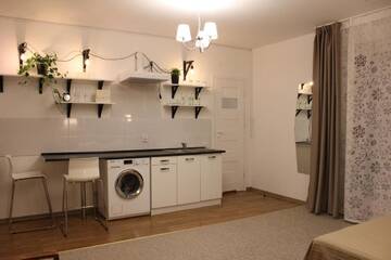 Фото номера Семейный номер-студио Проживание в семье Kolorowa Guest Rooms г. Варшава 9