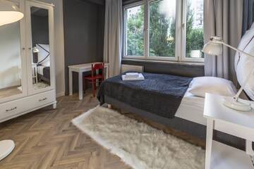 Фото номера Одноместный номер с ванной комнатой Проживание в семье Irysowy Premium Hostel г. Варшава 11