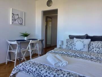Фото номера Апартаменты с балконом и окном - Smolna, 8 Апартаменты Palm Aparts Warsaw г. Варшава 3