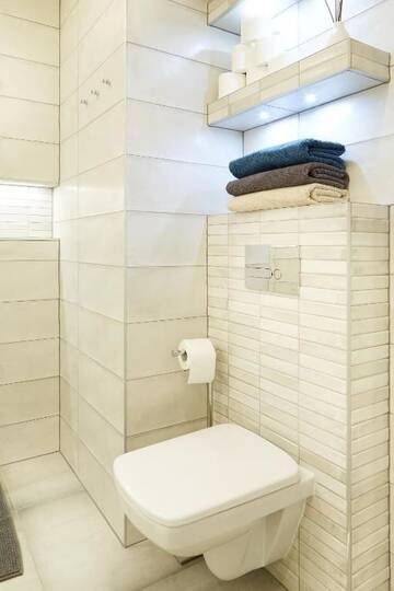 Фото номера Апартаменты с 2 спальнями Апартаменты Lovely LUX Garden Flat near Royal Park г. Варшава 34