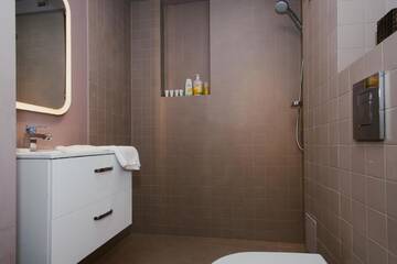 Фото номера Апартаменты с балконом Апартаменты ShortStayPoland Noakowskiego (B18) г. Варшава 18