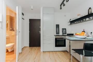 Фото номера Апартаменты Делюкс Апартаменты ShortStayPoland Grzybowska (B1) г. Варшава 11