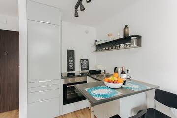 Фото номера Апартаменты Делюкс Апартаменты ShortStayPoland Grzybowska (B1) г. Варшава 9