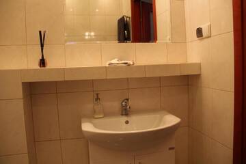 Фото номера Стандартные апартаменты Апартаменты oompH Warsaw Nowy Swiat Apartment г. Варшава 20