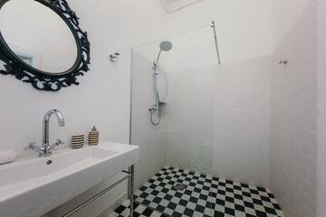 Фото номера Апартаменты с балконом Апартаменты oompH Warsaw Central Elegant Apartment г. Варшава 5