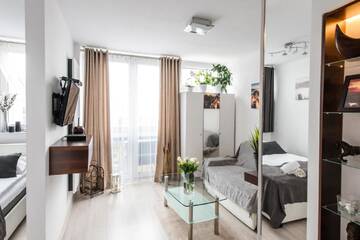 Фото номера Апартаменты с 1 спальней Апартаменты Alma Apartments Grzybowska г. Варшава 12