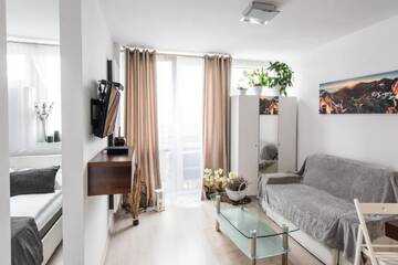 Фото номера Апартаменты с 1 спальней Апартаменты Alma Apartments Grzybowska г. Варшава 13