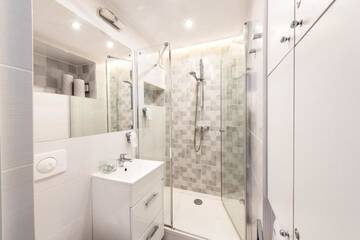 Фото номера Апартаменты с 1 спальней Апартаменты Alma Apartments Grzybowska г. Варшава 27