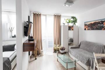 Фото номера Апартаменты с 1 спальней Апартаменты Alma Apartments Grzybowska г. Варшава 37