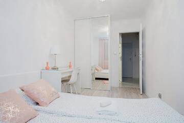 Фото номера Апартаменты с 1 спальней Апартаменты ShortStayPoland Aleje Jerozolimskie (B13) г. Варшава 13