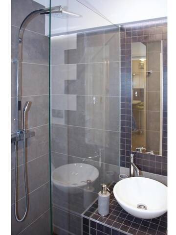 Фото номера Апартаменты с 1 спальней Апартаменты Srebrna Warsaw Apartment г. Варшава 24