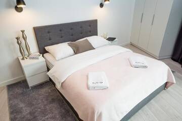 Фото номера Номер-студио Делюкс с кроватью размера &quot;queen-size&quot; Апартаменты Kazou Service г. Варшава 3