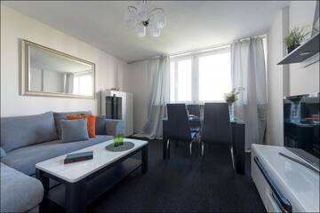 Фото номера Апартаменты с 3 спальнями Апартаменты HOME OFFICE - P&amp;O Apartments Prosta г. Варшава 34