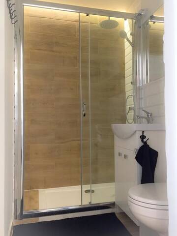 Фото номера Апартаменты с видом на сад Апартаменты Mirowska Apartment г. Варшава 13