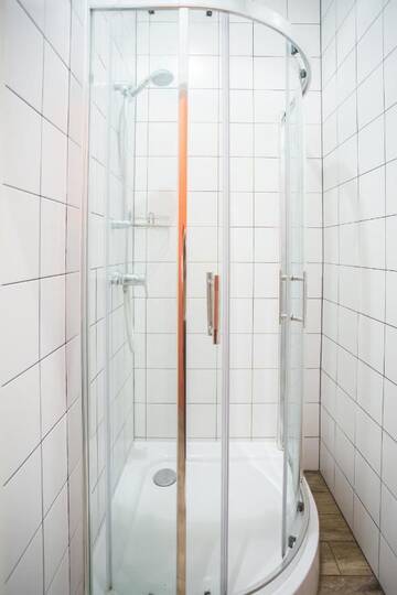 Фото номера Кровать в общем номере с 4 кроватями Хостелы Safestay Warsaw г. Варшава 11