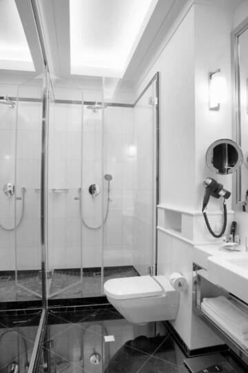Фото номера Улучшенный двухместный номер с 1 кроватью Отель Hotel Bellotto г. Варшава 30