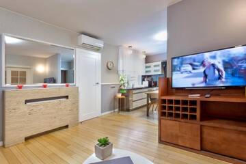 Фото номера Улучшенные апартаменты Апартаменты JessApart– Babka Tower Apartment г. Варшава 2