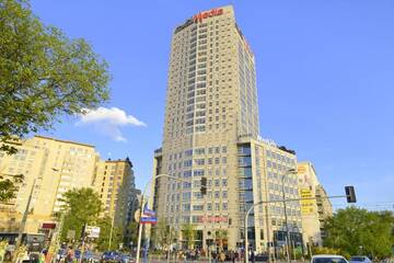 Фото номера Улучшенные апартаменты Апартаменты JessApart– Babka Tower Apartment г. Варшава 21