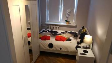 Фото номера Небольшой двухместный номер с 1 кроватью Хостелы Rent0nline Niepodleglosci Rooms Metro г. Варшава 6