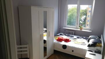 Фото номера Небольшой двухместный номер с 1 кроватью Хостелы Rent0nline Niepodleglosci Rooms Metro г. Варшава 8