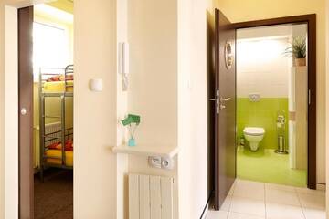 Фото номера Апартаменты с балконом Апартаменты Lovely Funky Flat near Royal Park г. Варшава 37